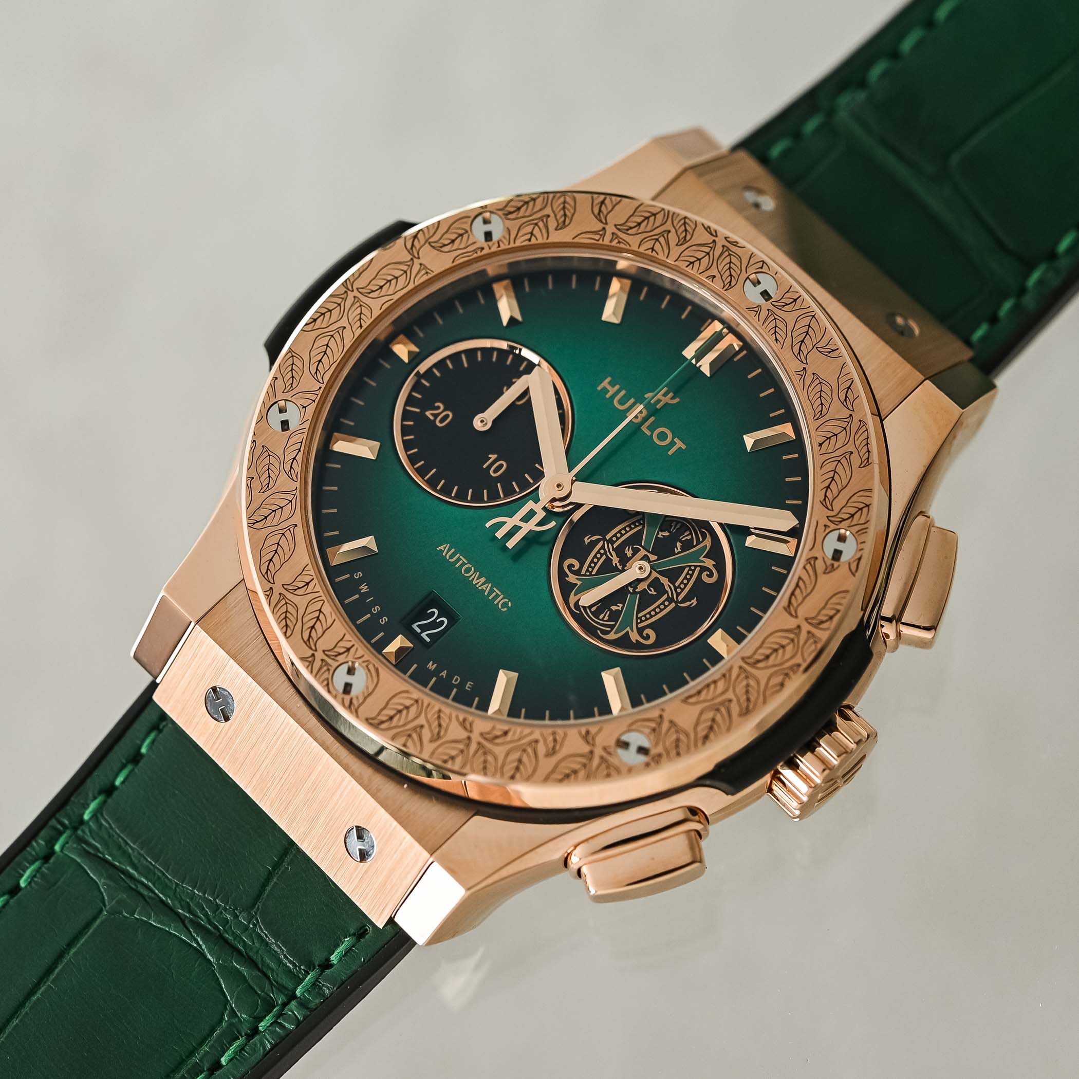 The New UK Perfect Replica Hublot Classic Fusion Chronograph Arturo Fuente King Gold post thumbnail image